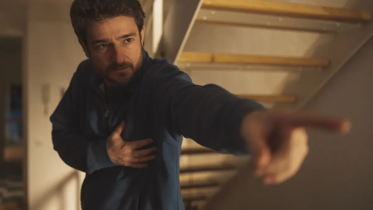 bg cover for Machos Alfa