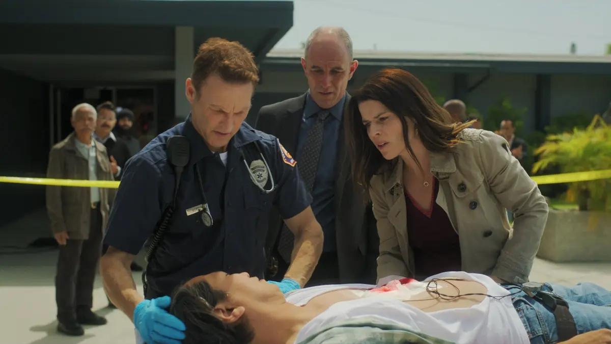 bg cover for La Défense Lincoln