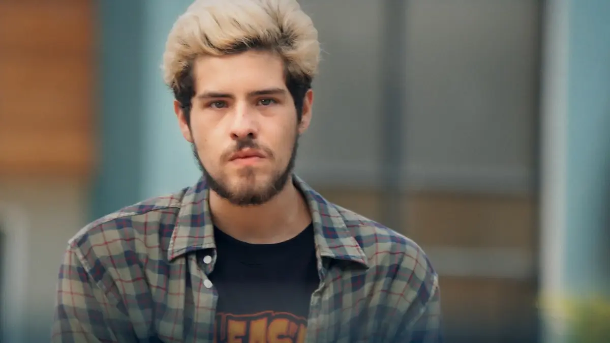 bg cover for Três Graças